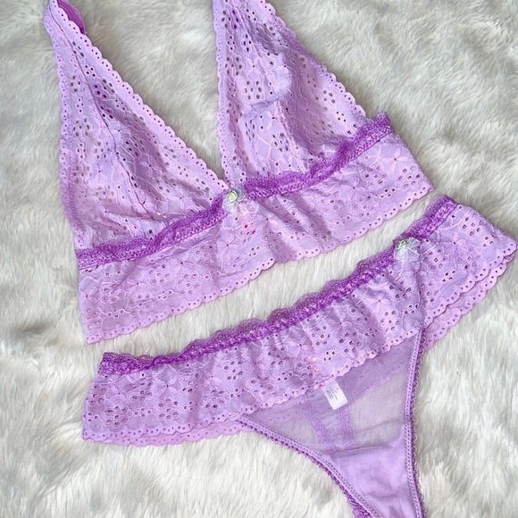 Eyelet Lace Lingerie Set - Picture 1 of 6